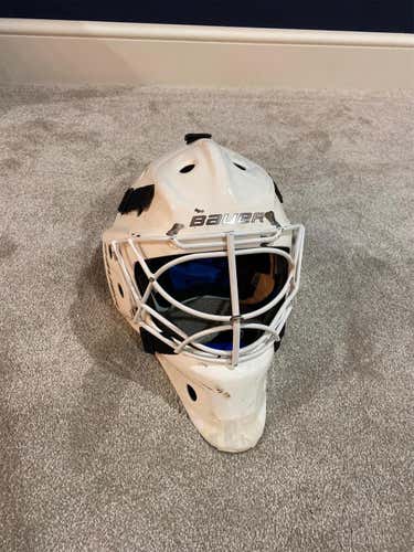 White Used Bauer NME 8 Goalie Mask