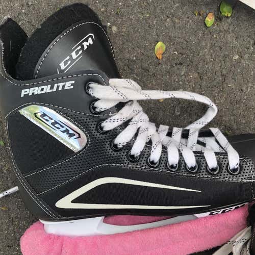 Used CCM Proline D&R (Regular)  Size 5 Hockey Skates