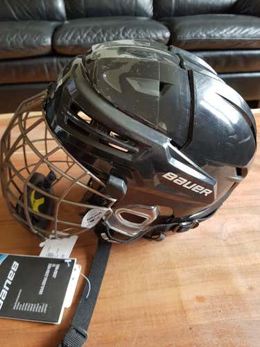 Black New Large Bauer Re-Akt Helmet Combo