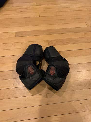Used Medium CCM RBZ 150 Pro Stock Elbow Pads