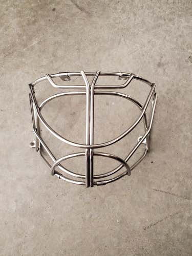 New Bauer Profile Cat Eye cage