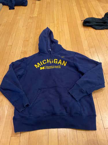Michigan Blue Unisex Large Nike Sweatshirt