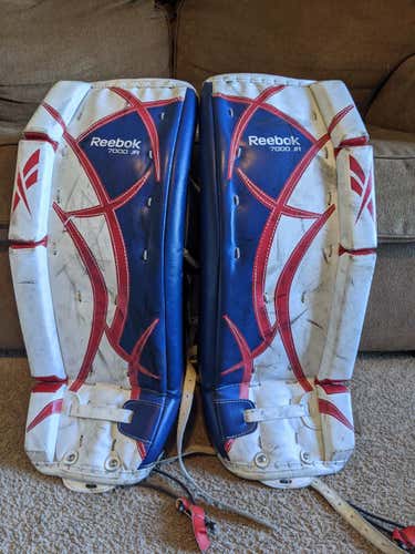 White Used Junior 26"+1" Reebok 7k Goalie Leg Pads