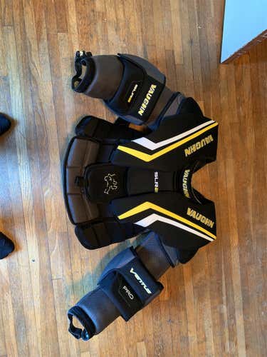 Used Large Vaughn Ventus SLR Pro  Goalie Chest Protector