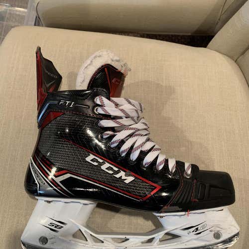 CCM JetSpeed FT1 Size 9.5 D Hockey Skates