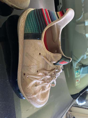 White Men's Size 10 Lindor 2019 Molded Cleats