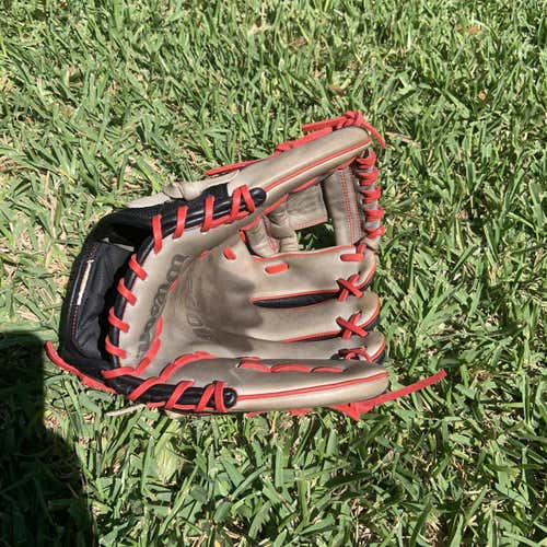 Black Used Infield A2000 11.25" Baseball Glove