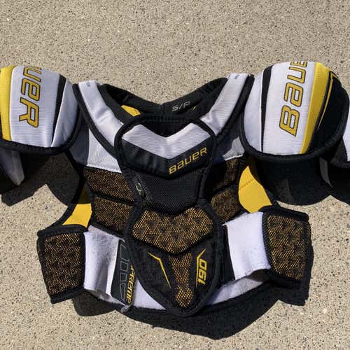 Used Small Bauer S190 Shoulder Pads