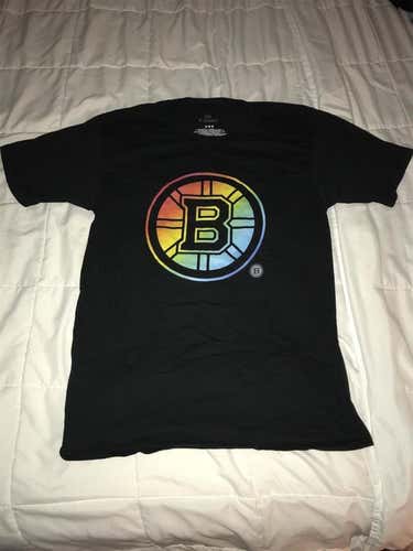 Bruins Pride Shirt Size Medium