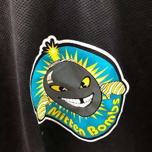 Mitten Bombs Black Used Adult Men's XXXL Jersey