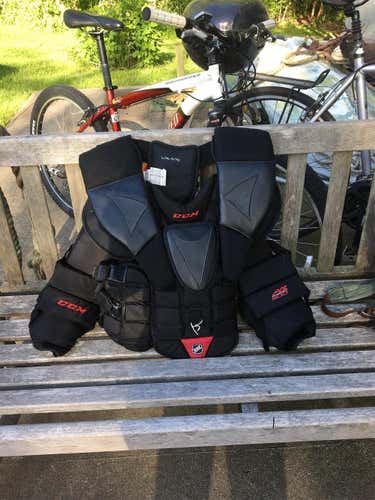 CCM AB500 Goalie Chest Protector