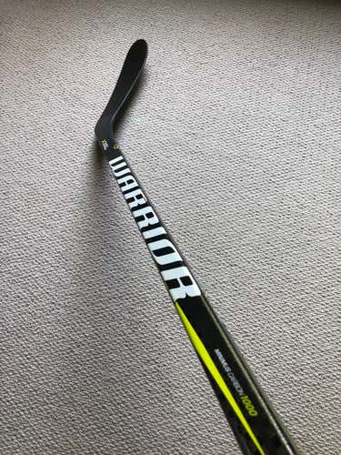 Used Senior Warrior Right Handed Alpha QX Hockey Stick Toe