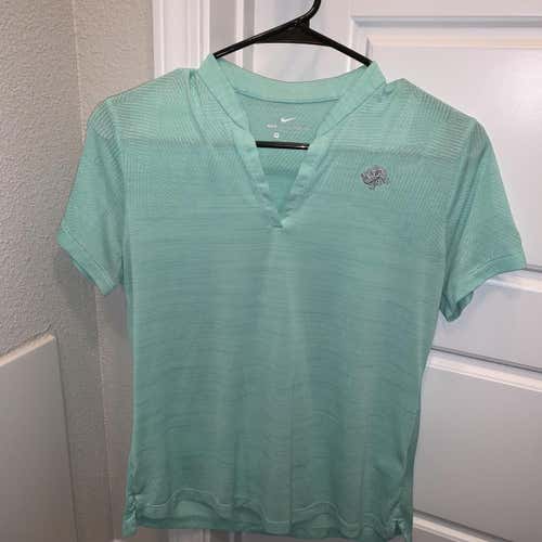 Women's Medium Nike Shirt