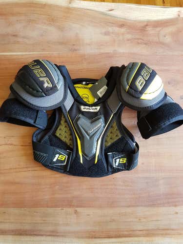 New Youth Small Bauer Supreme 1S Shoulder Pads