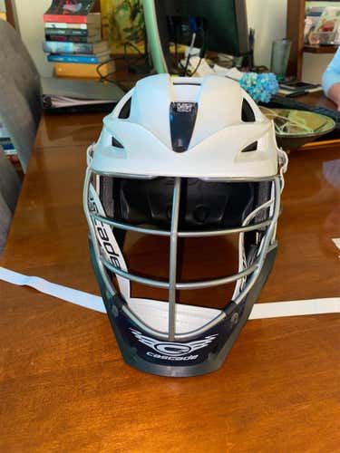 White Used Cascade S Helmet