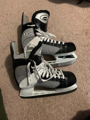 Used CCM Powerline E&W (Wide) Size 7 Hockey Skates