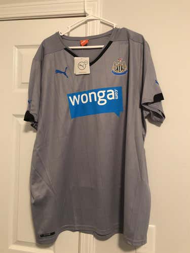 New Castle Men's XXL Puma Jersey