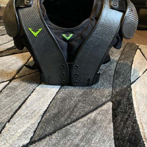 Used Extra Large  Carbontek Shoulder Pads