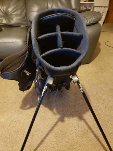 Titleist light weight stand bag