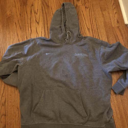UNC Team Issued Men’s Lacrosse XL Nike Sweatshirt