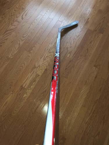 New Right Handed Vapor 1X Mid  Hockey Stick