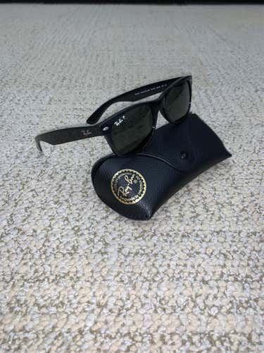 Black Unisex  Rayban New Wayfarer Polarized Sunglasses