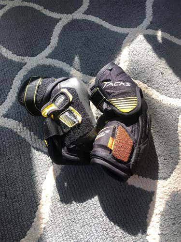 Used Large CCM Tacks 7092  Elbow Pads