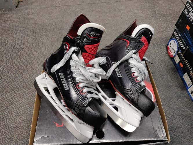 Junior New Bauer Vapor 1X 2.0 Hockey Skates D&R (Regular) Size 5.5