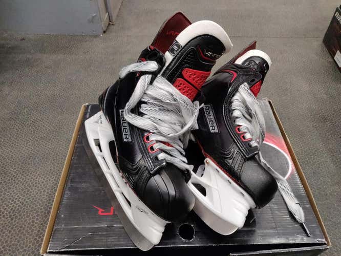 Senior New Bauer Vapor 1X 2.0 Hockey Skates D&R (Regular) Size 6