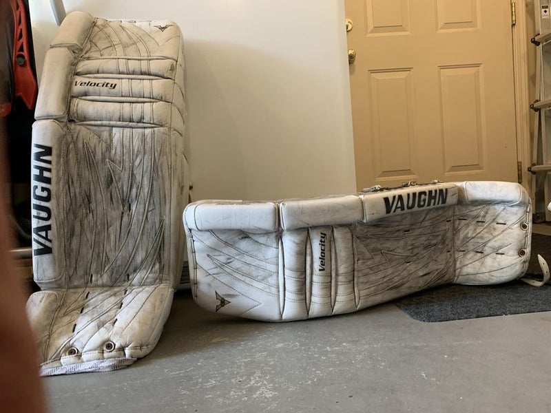 White Used Junior 36+1" Vaughn Velocity V4 Goalie Leg Pads
