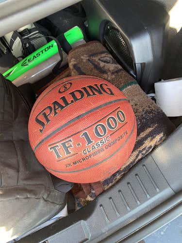 Spalding TF-1000 classic