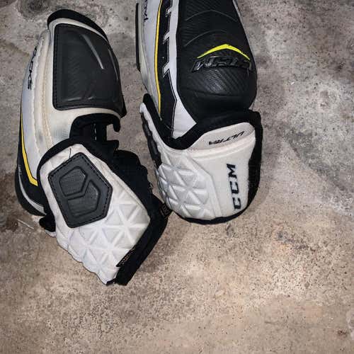Used Medium CCM Ultra Tacks  Elbow Pads