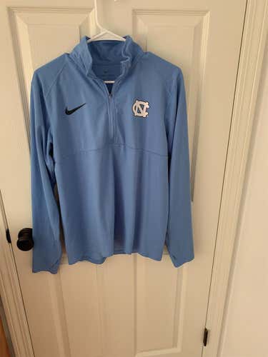 Adult Medium UNC Nike 1/4 Zip