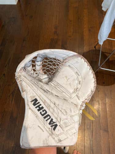 White Used Regular Velocity VE8