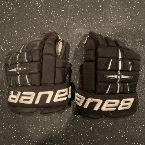 Used Bauer 13" Gloves