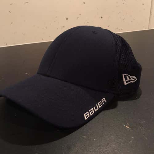 Team Issue Medium/Large Bauer Hat