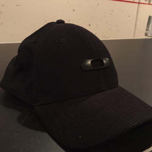 Fitted Oakley Hat Large/XL
