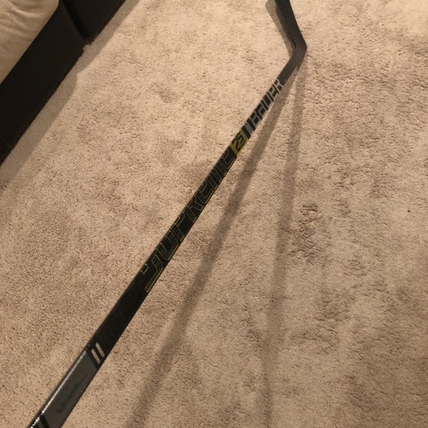 New Left Handed Supreme 2S Pro Mid Pro Stock Hockey Stick