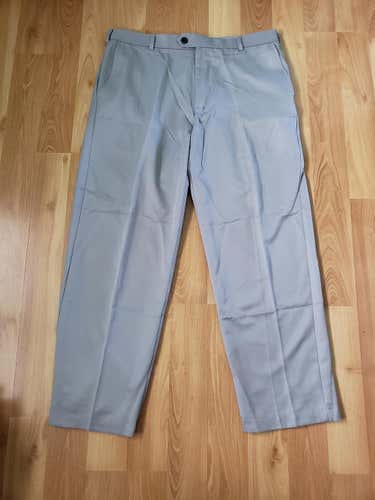 Gray Used Men's 38x32 IZOD Golf Pants