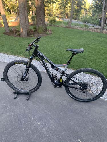 Used Men's Full Suspension 2018 Stumpjumper Mountain Bike