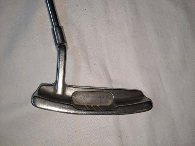 Used TaylorMade Right Handed Blade TPA V Putter 34"