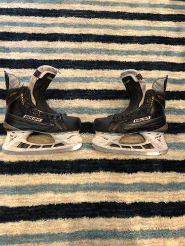Used Bauer S190 D&R (Regular)  Size 3 Hockey Skates