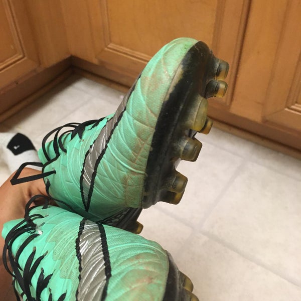 Men's 9.0 (Women's 10) Nike hypervenom phinish II Cleats