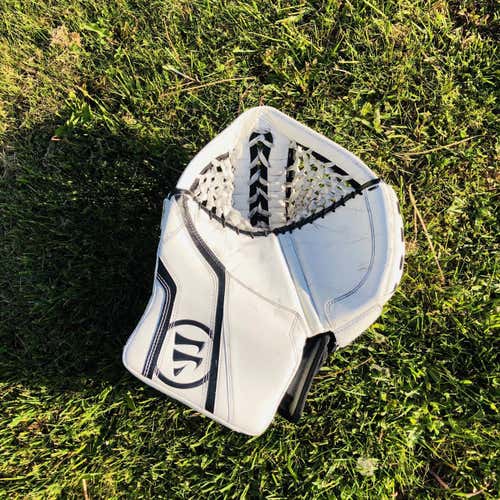 Senior Warrior Ritual G2 Pro Pro Stock Glove / Trapper / Catcher