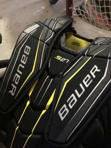 Junior Medium Bauer Goalie Chest Protector