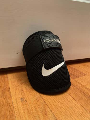 NIKE Adult BPG 40 Batters Elbow Guard 2.0 Black