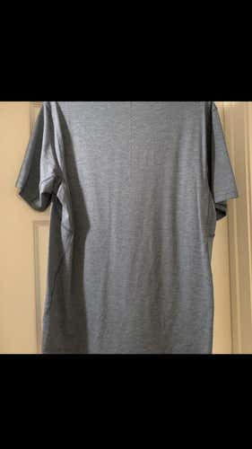 TOPFLIGHT HOCKEY (6) Adult Medium Lululemon Shirts