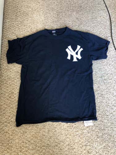 Blue Men's New York Yankees Aaron Judge Player Medium  Shirt