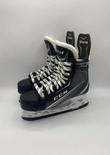 CCM Tacks 9090 Senior Skates - Size 7.5 EE - New In Box
