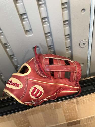 Used Infield A2000 PP05 11.5" Baseball Glove